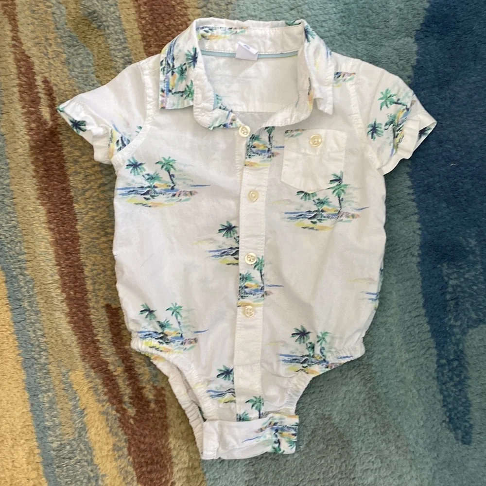 Gap 6-12 month tropical onesie